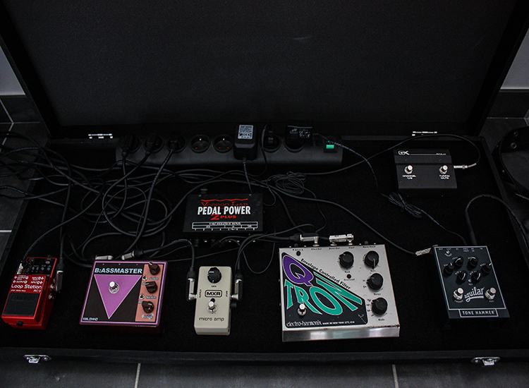 Pedalboard.jpg